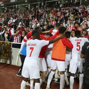 Sivasspor turu geçti