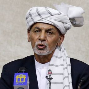 Afganistan Cumhurbaşkanı Gani ülkeyi terk etti