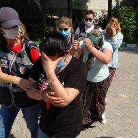 Samsun'da kadınlar lüks araçla hırsızlık yaptı