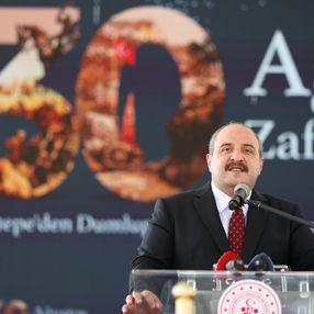 Mustafa Varank, Kütahya'daki 30 Ağustos kutlama törenine katıldı