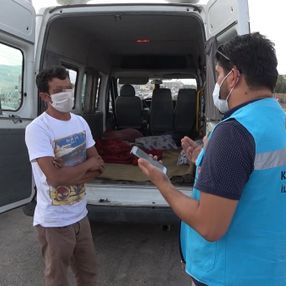Kırıkkale'de karantina kaçağı, minibüste saklanırken yakalandı