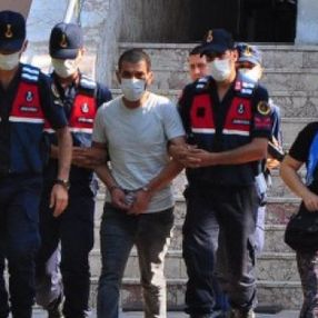 Manisa'da kanepenin altındaki çukurda yakalanan şüpheli tutuklandı