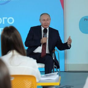 Rusya'da, Vladimir Putin'i uyaran genç konuşuluyor