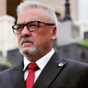 Şafak Özbir, Mesut Akusta'nın setlere döneceğini duyurdu