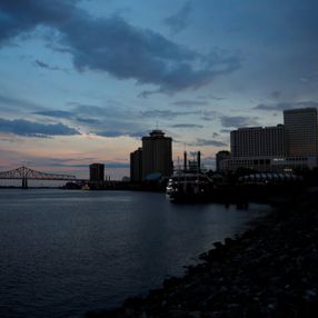 İda Kasırgası'nın vurduğu New Orleans'ta elektrik kesintileri nedeniyle tahliyeler başladı
