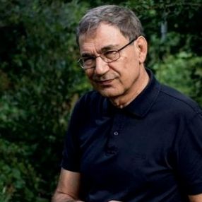Orhan Pamuk'un üç romanında intihal iddiaları
