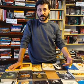 Çok kitap alıyor ama çok okumuyoruz