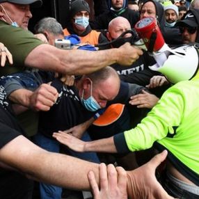 Avustralya’da inşaat işçilerinden aşı karşıtı protesto: Şantiyeler kapatıldı