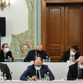 İstanbul'da 2021-2022 öğretimine ilişkin tedbir toplantısı yapıldı