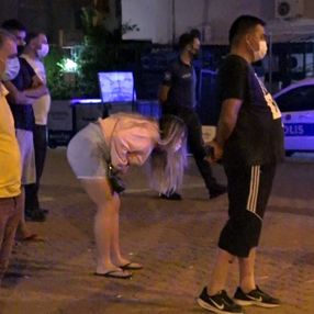 Antalya'da ölen sürücüyü görmek için dakikalarca beklediler