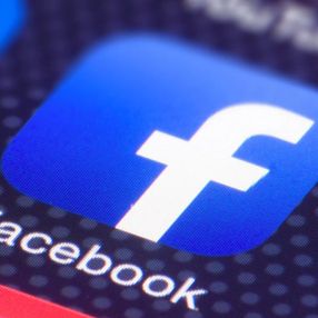 Facebook hisseleri değer kaybetti