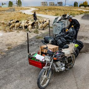 Van'da bedensel engelli baba kasa motoruyla ailesini geçindiriyor