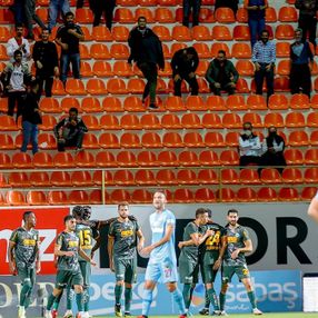 Alanyaspor Kayserispor'u hezimete uğrattı