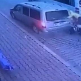 Antalya'da araç sahibinden ölümden dönen motosiklet sürücüsüne: Bırakın gebersin