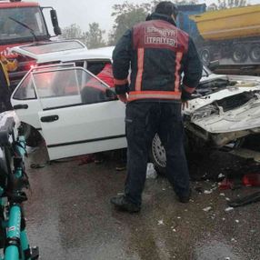 Sakarya TEM'de zincirleme kaza: 23 araç birbirine girdi