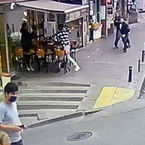 Şişli'de döner bıçaklı silahlı saldırı kamerada