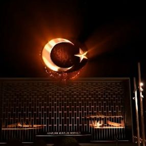 Atatürk Kültür Merkezi açılışında görsel şölen