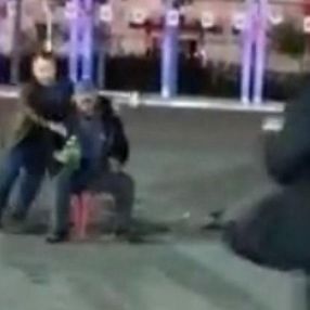 Manisa'da benzin döküp kendini yakmak isteyen kişiyi polis engelledi