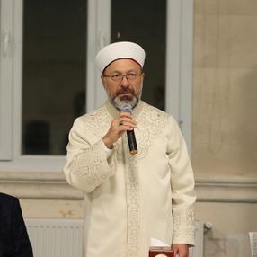 Ali Erbaş: Sosyal medya ile çocuklara dinsizlik aşılanıyor