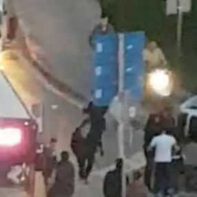 Esenler'de trafikte yol verme kavgasında İETT şoförüne darp girişimi