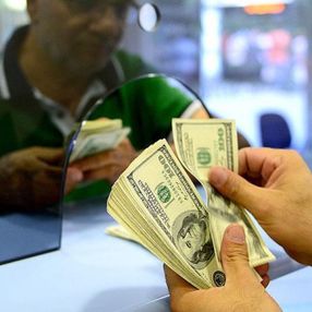 Döviz bürolarında kimlik beyanı 100 dolar ve üstü için zorunlu olacak