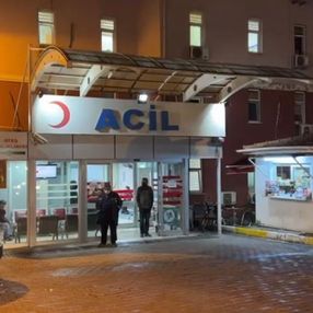Pendik'te acil serviste doktora çirkin saldırı