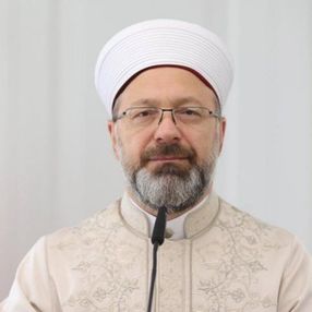Ali Erbaş: 15 bin imam ve müezzine 9 bin de öğretmene ihtiyacımız var