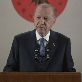 Cumhurbaşkanı Erdoğan: Öğretmenlere ilave haklar sağlanacak