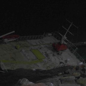 Maltepe’de lodos nedeniyle gemi battı