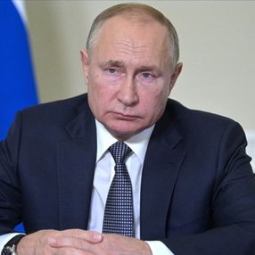 Putin, 2024’teki seçimlerde adaylık konusunda kararsız