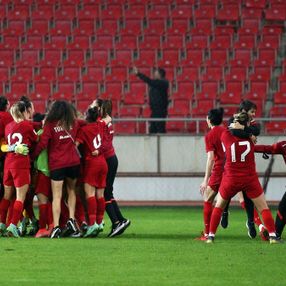 Kadın Milliler, Dünya Kupası Avrupa Elemeleri'nde İsrail'i geriden gelerek yendi