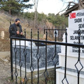 Kastamonu'da 28 yıldır şehit oğlunun mezarını bekleyen baba, hayatını kaybetti