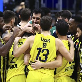 Fenerbahçe EuroLeague'de Zalgiris Kaunas'ı geriden gelerek yendi