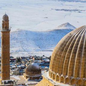 Mardin'de kartpostallık kar manzaraları