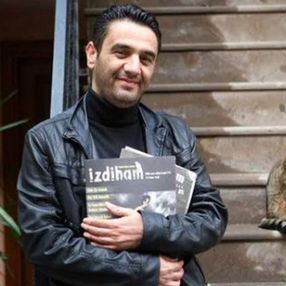 Şair Bülent Parlak hayatını kaybetti