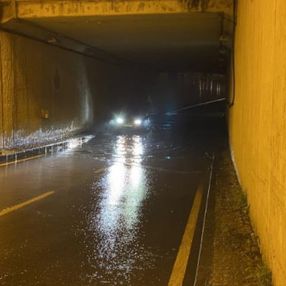 Sağanak yağış sonrası Üsküdar'da alt geçidi su bastı