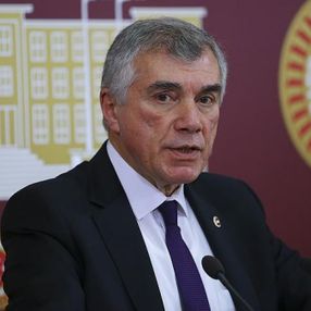 Ünal Çeviköz, Türkiye'nin NATO tavrını Finlandiya'ya şikayet etti