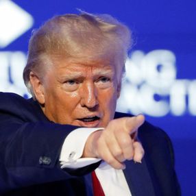 Donald Trump, LGBT'ye tepki gösterdi