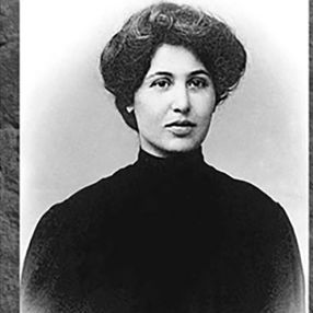 Sosi Antikacıoğlu’nun kaleminden küllerinden yeniden doğan bir kadının hikayesi