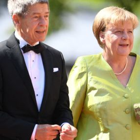 Angela Merkel opera festivalinde görüntülendi