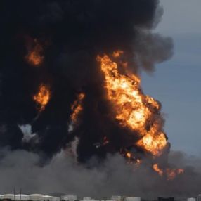 Küba'daki ham petrol depolama tesisinde 1 yakıt tankı daha patladı