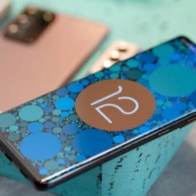 İki Samsung modeli daha Android 12 güncellemesi aldı