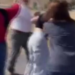 Kayseri'de köpek beslemek isteyen gençler ile mahalleli arasında kavga çıktı