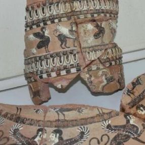 Klazomenai Antik Kenti'nde 2 bin 500 yıllık lavabo bulundu