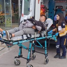 Zonguldak'ta bıçaklı saldırgan kendisini de yaraladı