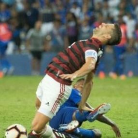 Diego Ribas'ın ayağı kırıldı