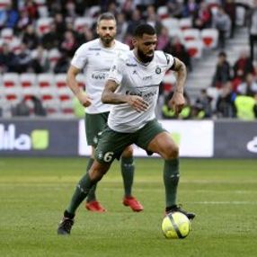 Yann M'Vila takımdan ayrılmak istiyor