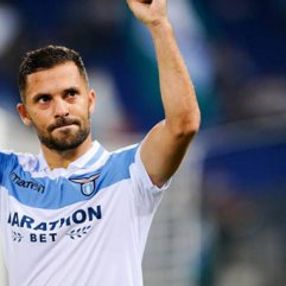 Beşiktaş, Riza Durmisi'yi transfer ediyor