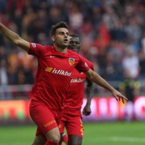 Deniz Türüç sağlık kontrolünden geçti