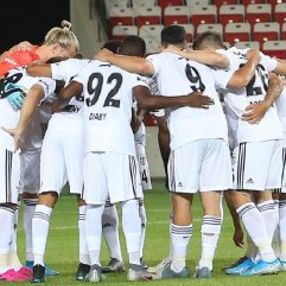 Beşiktaş. Bratislava'dan 4 yedi